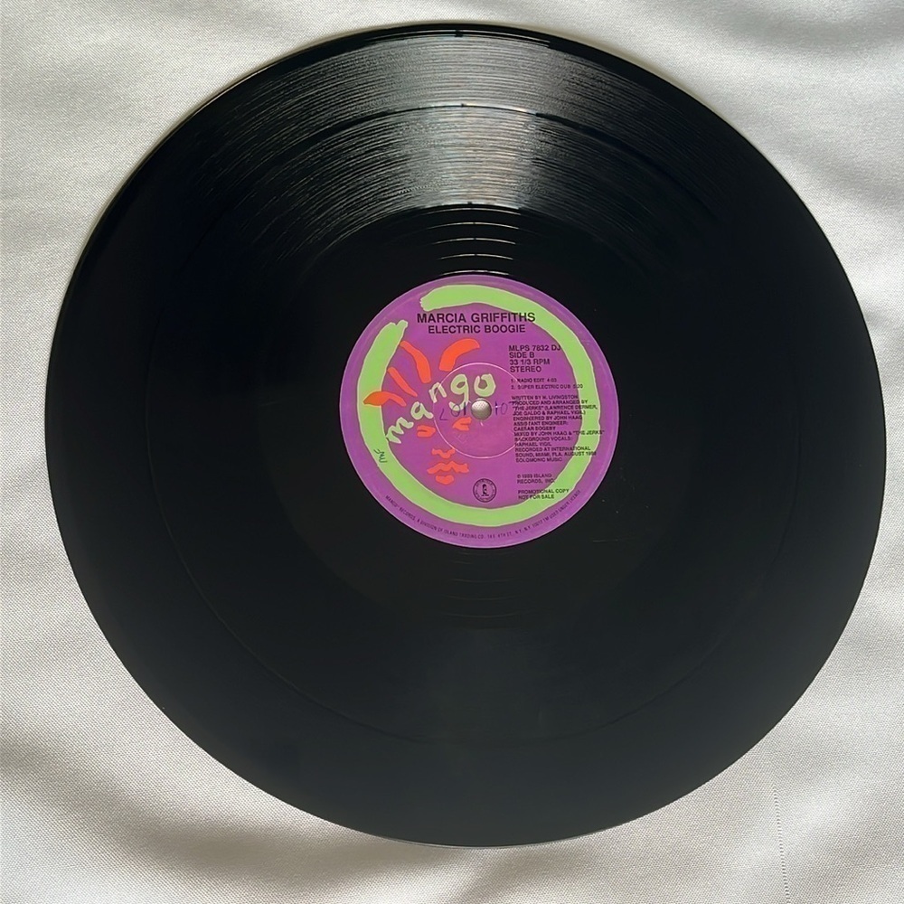 MARCIA GRIFFITHS – "ELECTRIC BOOGIE" VINYL RECORD ✨✨✨ - Picture 4 of 4